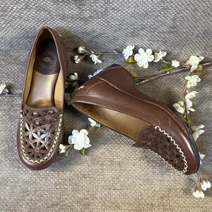 Nurture Gardner Women’s Brown Leather Wedge Loafers Comfort Heels 6.5 M EUC